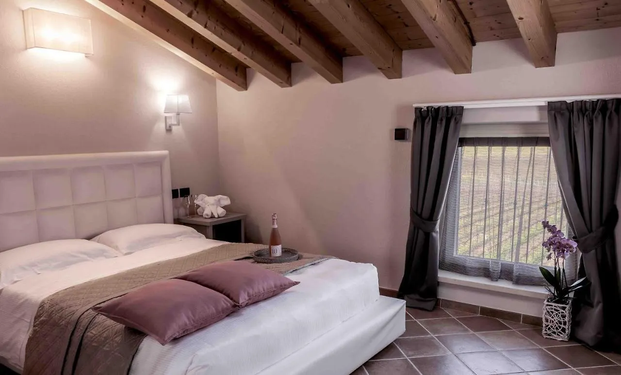 Farm stay Agriturismo Relais La Casina Cavriana